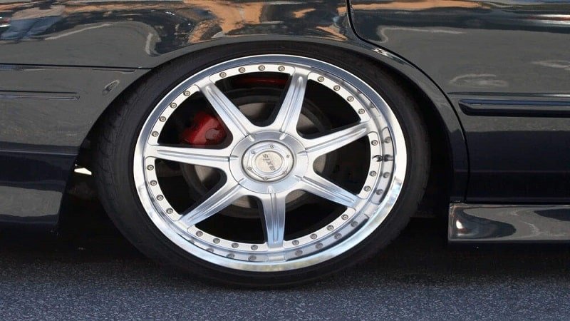 How Long Do Low Profile Tires Last - main - 1 - www.aboutyourtires.com